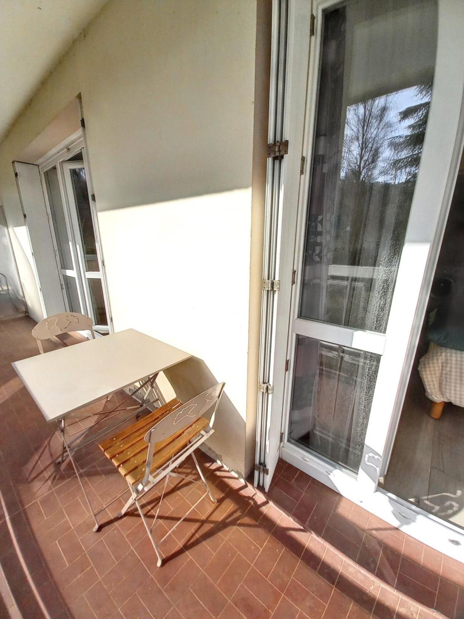 Appartement Charmant A Chambery De 35 M² + Balcon Privatif Exterior foto